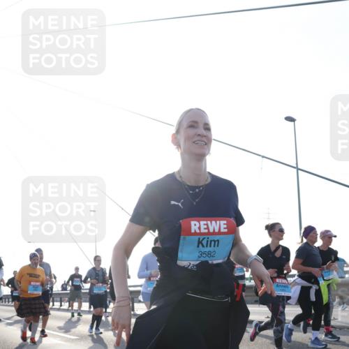 03.10.2026 - Köhlbrandbrückenlauf Tim E. http://msf.ph/oto/10619769 03.10.2026 09:38:09 Position 1 3582 meine-sportfotos.de
