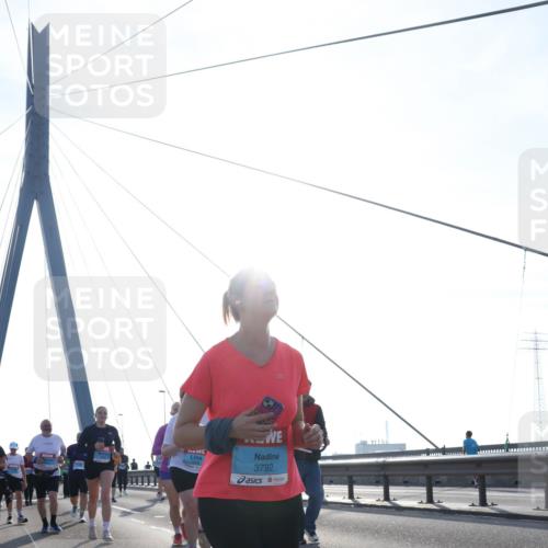 03.10.2026 - Köhlbrandbrückenlauf Tim E. http://msf.ph/oto/10619879 03.10.2026 09:38:16 Position 1 3792 meine-sportfotos.de