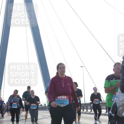03.10.2026 - Köhlbrandbrückenlauf Tim E. http://msf.ph/oto/10619995 03.10.2026 09:38:24 Position 1 3669 meine-sportfotos.de