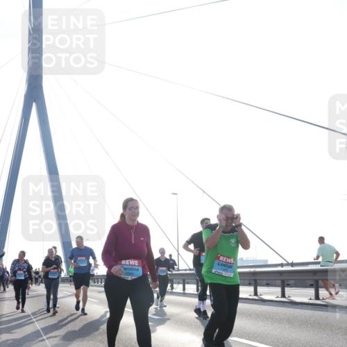 03.10.2026 - Köhlbrandbrückenlauf Tim E. http://msf.ph/oto/10620013 03.10.2026 09:38:25 Position 1 3669, 1463 meine-sportfotos.de