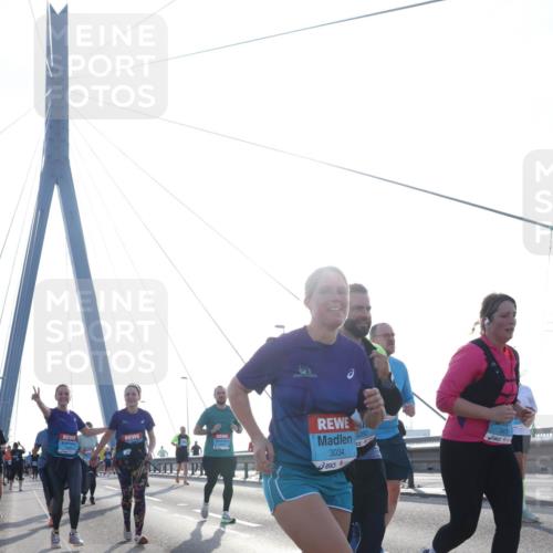 03.10.2026 - Köhlbrandbrückenlauf Tim E. http://msf.ph/oto/10620141 03.10.2026 09:38:35 Position 1 3034, 280, 347 meine-sportfotos.de