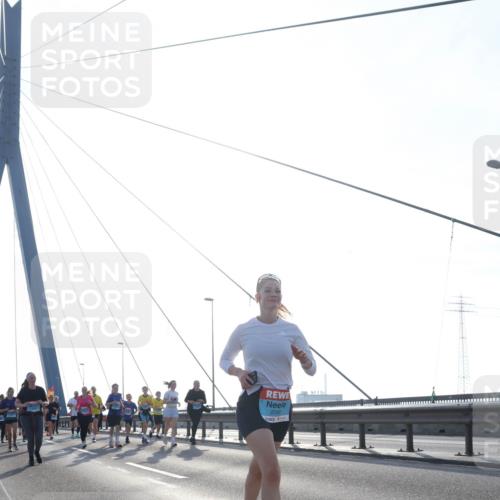 03.10.2026 - Köhlbrandbrückenlauf Tim E. http://msf.ph/oto/10620236 03.10.2026 09:38:44 Position 1 2090 meine-sportfotos.de