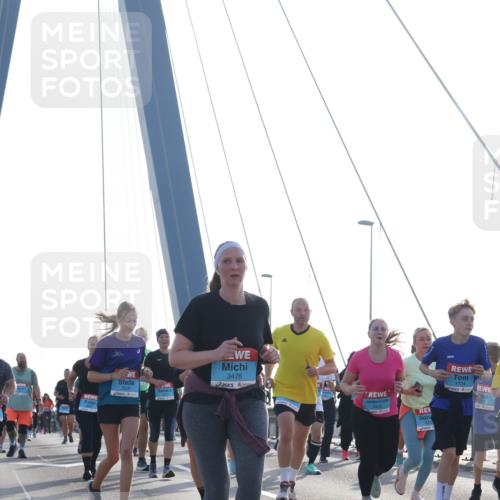 03.10.2026 - Köhlbrandbrückenlauf Tim E. http://msf.ph/oto/10620239 03.10.2026 09:38:45 Position 1 3476, 1724 meine-sportfotos.de