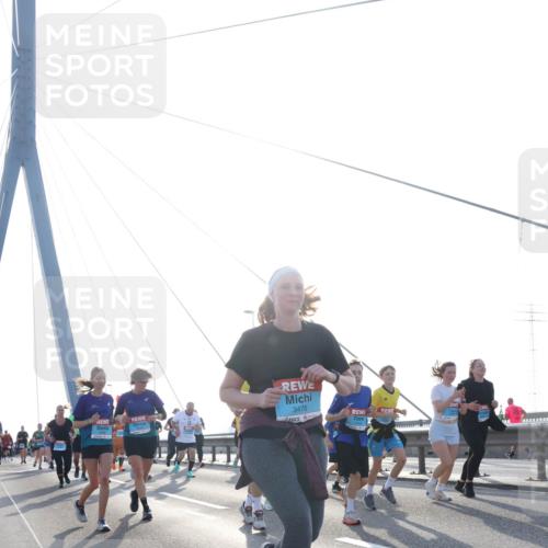 03.10.2026 - Köhlbrandbrückenlauf Tim E. http://msf.ph/oto/10620267 03.10.2026 09:38:47 Position 1 3476 meine-sportfotos.de
