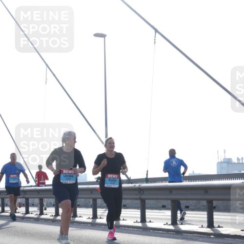 03.10.2026 - Köhlbrandbrückenlauf Tim E. http://msf.ph/oto/10620526 03.10.2026 09:39:11 Position 1  meine-sportfotos.de