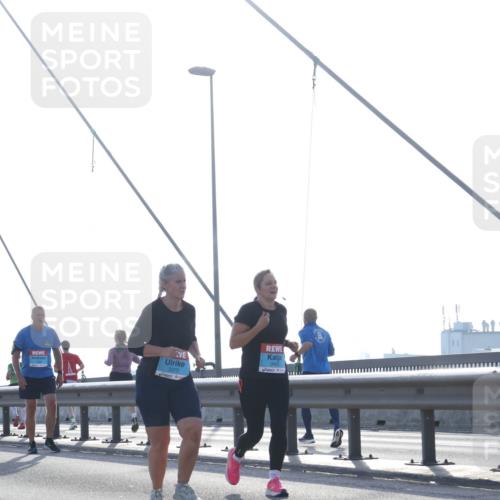 03.10.2026 - Köhlbrandbrückenlauf Tim E. http://msf.ph/oto/10620531 03.10.2026 09:39:11 Position 1 3370 meine-sportfotos.de