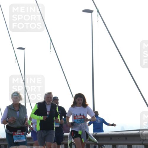 03.10.2026 - Köhlbrandbrückenlauf Tim E. http://msf.ph/oto/10620550 03.10.2026 09:39:16 Position 1 354, 3394, 3072 meine-sportfotos.de