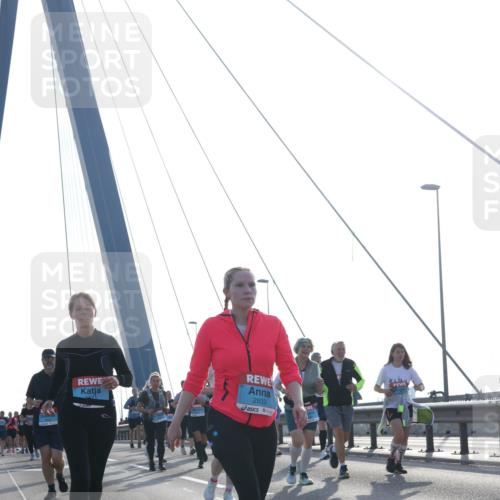 03.10.2026 - Köhlbrandbrückenlauf Tim E. http://msf.ph/oto/10620566 03.10.2026 09:39:19 Position 1 2933 meine-sportfotos.de