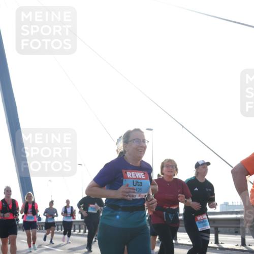 03.10.2026 - Köhlbrandbrückenlauf Tim E. http://msf.ph/oto/10620736 03.10.2026 09:39:37 Position 1 195 meine-sportfotos.de