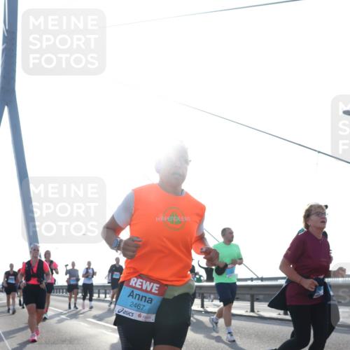 03.10.2026 - Köhlbrandbrückenlauf Tim E. http://msf.ph/oto/10620757 03.10.2026 09:39:38 Position 1 2467 meine-sportfotos.de