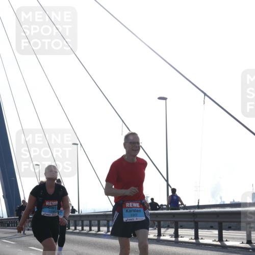 03.10.2026 - Köhlbrandbrückenlauf Tim E. http://msf.ph/oto/10620803 03.10.2026 09:39:43 Position 1 3358, 3303 meine-sportfotos.de