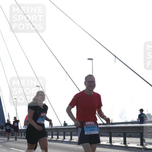 03.10.2026 - Köhlbrandbrückenlauf Tim E. http://msf.ph/oto/10620810 03.10.2026 09:39:43 Position 1 3358, 3303 meine-sportfotos.de
