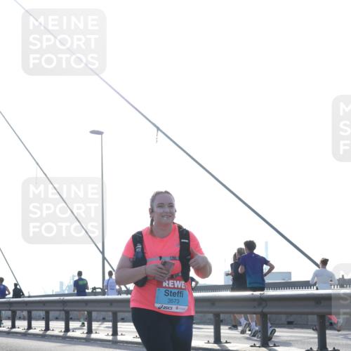 03.10.2026 - Köhlbrandbrückenlauf Tim E. http://msf.ph/oto/10620843 03.10.2026 09:39:46 Position 1 3573 meine-sportfotos.de