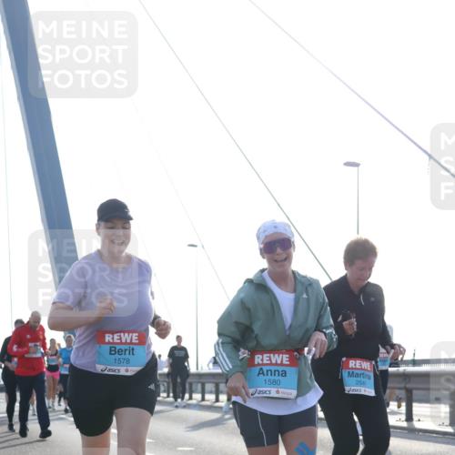 03.10.2026 - Köhlbrandbrückenlauf Tim E. http://msf.ph/oto/10621112 03.10.2026 09:40:07 Position 1 1578, 1580, 2546 meine-sportfotos.de