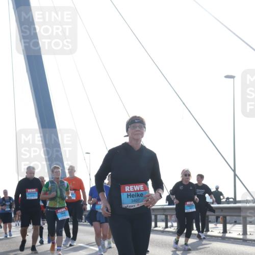 03.10.2026 - Köhlbrandbrückenlauf Tim E. http://msf.ph/oto/10621163 03.10.2026 09:40:13 Position 1 3407 meine-sportfotos.de