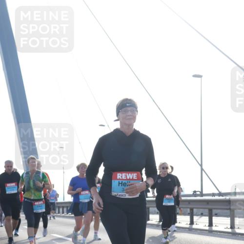 03.10.2026 - Köhlbrandbrückenlauf Tim E. http://msf.ph/oto/10621171 03.10.2026 09:40:13 Position 1 3 meine-sportfotos.de