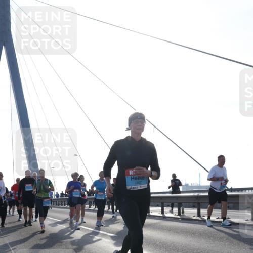 03.10.2026 - Köhlbrandbrückenlauf Tim E. http://msf.ph/oto/10621187 03.10.2026 09:40:14 Position 1 3407 meine-sportfotos.de