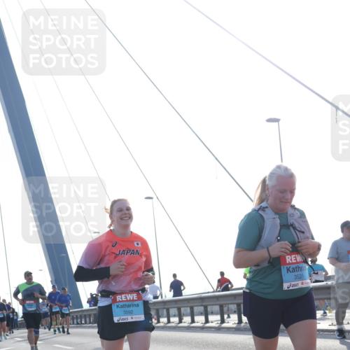 03.10.2026 - Köhlbrandbrückenlauf Tim E. http://msf.ph/oto/10621377 03.10.2026 09:40:32 Position 1 3592, 3531 meine-sportfotos.de