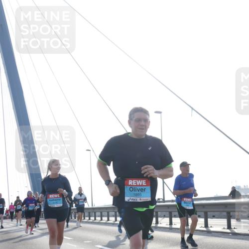 03.10.2026 - Köhlbrandbrückenlauf Tim E. http://msf.ph/oto/10621453 03.10.2026 09:40:43 Position 1 1895, 1494 meine-sportfotos.de