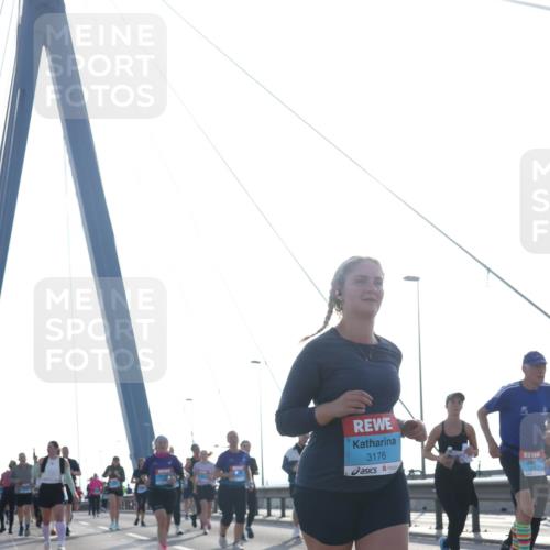 03.10.2026 - Köhlbrandbrückenlauf Tim E. http://msf.ph/oto/10621478 03.10.2026 09:40:45 Position 1 3176 meine-sportfotos.de