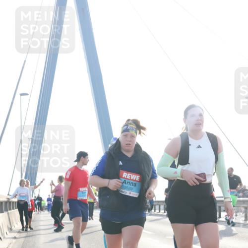 03.10.2026 - Köhlbrandbrückenlauf Tim E. http://msf.ph/oto/10621620 03.10.2026 09:41:02 Position 1 3529 meine-sportfotos.de