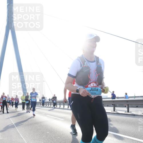 03.10.2026 - Köhlbrandbrückenlauf Tim E. http://msf.ph/oto/10621649 03.10.2026 09:41:05 Position 1 1634 meine-sportfotos.de