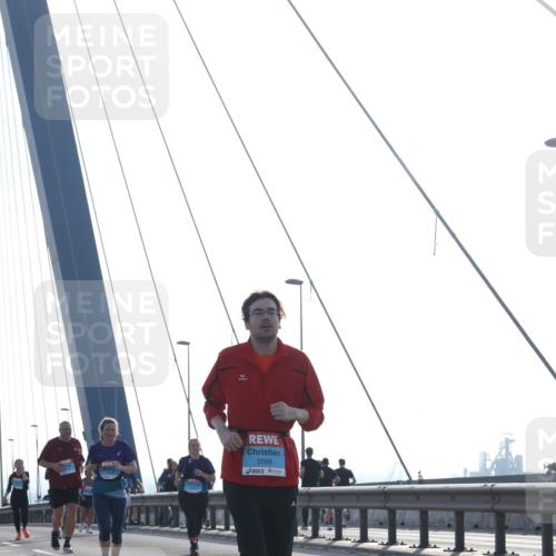 03.10.2026 - Köhlbrandbrückenlauf Tim E. http://msf.ph/oto/10621777 03.10.2026 09:41:16 Position 1 3568 meine-sportfotos.de