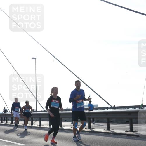 03.10.2026 - Köhlbrandbrückenlauf Tim E. http://msf.ph/oto/10625155 03.10.2026 09:41:29 Position 1  meine-sportfotos.de