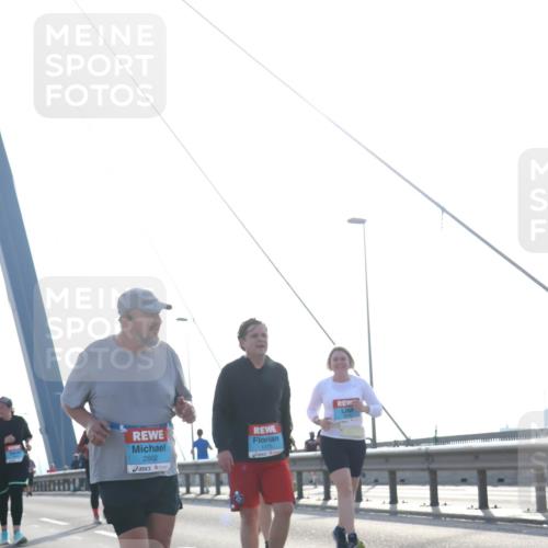 03.10.2026 - Köhlbrandbrückenlauf Tim E. http://msf.ph/oto/10625543 03.10.2026 09:42:02 Position 1 2802, 1275 meine-sportfotos.de