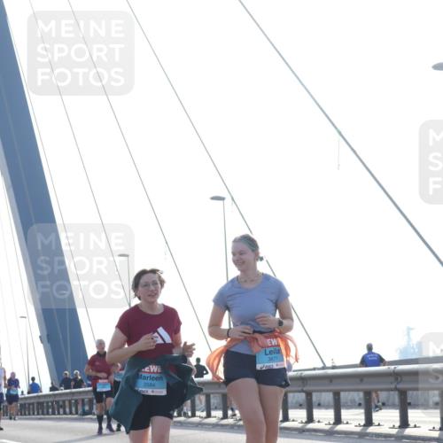 03.10.2026 - Köhlbrandbrückenlauf Tim E. http://msf.ph/oto/10625659 03.10.2026 09:42:12 Position 1 3584, 3671 meine-sportfotos.de