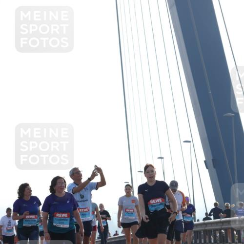 03.10.2026 - Köhlbrandbrückenlauf Tim E. http://msf.ph/oto/10625665 03.10.2026 09:42:13 Position 1 3285 meine-sportfotos.de