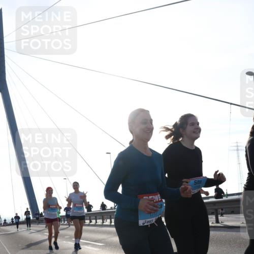 03.10.2026 - Köhlbrandbrückenlauf Tim E. http://msf.ph/oto/10625830 03.10.2026 09:42:28 Position 1 1718, 1717 meine-sportfotos.de