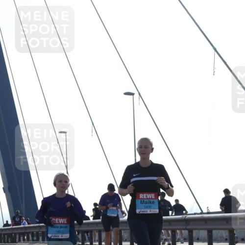 03.10.2026 - Köhlbrandbrückenlauf Tim E. http://msf.ph/oto/10625898 03.10.2026 09:42:34 Position 1 1893, 1892 meine-sportfotos.de