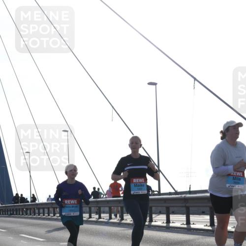 03.10.2026 - Köhlbrandbrückenlauf Tim E. http://msf.ph/oto/10625923 03.10.2026 09:42:35 Position 1 1893, 1892, 3688 meine-sportfotos.de