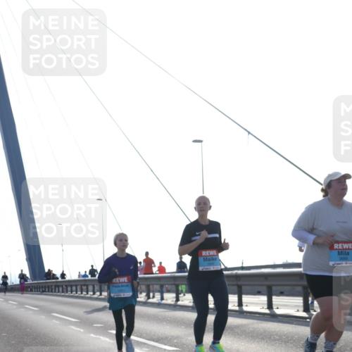 03.10.2026 - Köhlbrandbrückenlauf Tim E. http://msf.ph/oto/10625928 03.10.2026 09:42:35 Position 1 3688 meine-sportfotos.de
