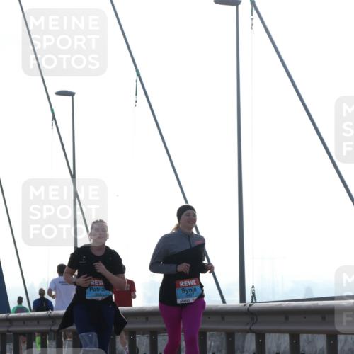 03.10.2026 - Köhlbrandbrückenlauf Tim E. http://msf.ph/oto/10625997 03.10.2026 09:42:46 Position 1 3651, 3427 meine-sportfotos.de