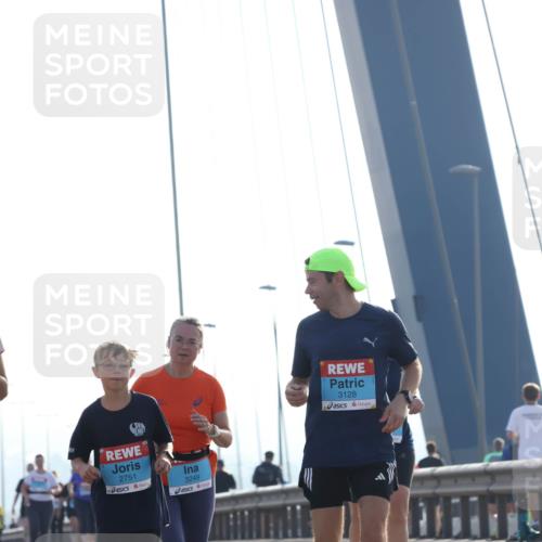 03.10.2026 - Köhlbrandbrückenlauf Tim E. http://msf.ph/oto/10626005 03.10.2026 09:42:49 Position 1 2751, 3249, 3128 meine-sportfotos.de