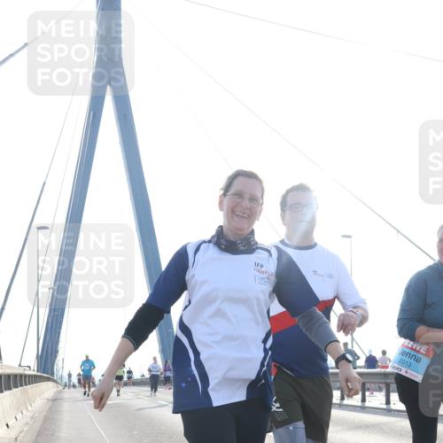 03.10.2026 - Köhlbrandbrückenlauf Tim E. http://msf.ph/oto/10626189 03.10.2026 09:43:12 Position 1 2013 meine-sportfotos.de