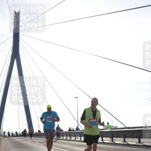 03.10.2026 - Köhlbrandbrückenlauf Tim E. http://msf.ph/oto/10626304 03.10.2026 09:43:26 Position 1 678 meine-sportfotos.de