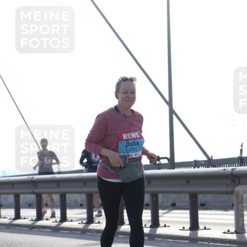 03.10.2026 - Köhlbrandbrückenlauf Tim E. http://msf.ph/oto/10626355 03.10.2026 09:43:33 Position 1 3701 meine-sportfotos.de
