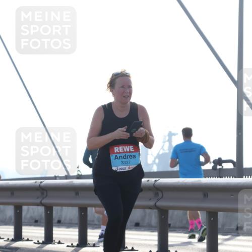 03.10.2026 - Köhlbrandbrückenlauf Tim E. http://msf.ph/oto/10626370 03.10.2026 09:43:36 Position 1 3337 meine-sportfotos.de