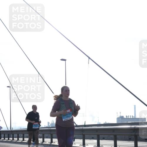 03.10.2026 - Köhlbrandbrückenlauf Tim E. http://msf.ph/oto/10626496 03.10.2026 09:43:49 Position 1 3691 meine-sportfotos.de