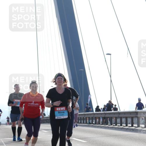 03.10.2026 - Köhlbrandbrückenlauf Tim E. http://msf.ph/oto/10626916 03.10.2026 09:45:11 Position 1 1439 meine-sportfotos.de