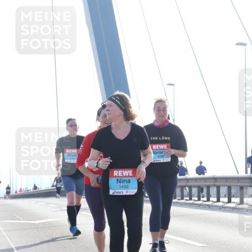 03.10.2026 - Köhlbrandbrückenlauf Tim E. http://msf.ph/oto/10626944 03.10.2026 09:45:13 Position 1 1439, 3588 meine-sportfotos.de
