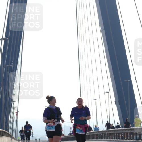 03.10.2026 - Köhlbrandbrückenlauf Tim E. http://msf.ph/oto/10627061 03.10.2026 09:45:33 Position 1  meine-sportfotos.de
