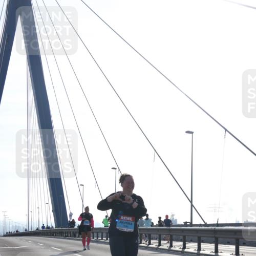 03.10.2026 - Köhlbrandbrückenlauf Tim E. http://msf.ph/oto/10627217 03.10.2026 09:46:04 Position 1 1186 meine-sportfotos.de