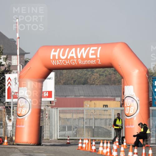 03.10.2026 - Köhlbrandbrückenlauf H.Heesch http://msf.ph/oto/10653762 03.10.2026 09:36:35 Ziel  meine-sportfotos.de