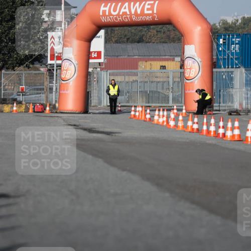 03.10.2026 - Köhlbrandbrückenlauf H.Heesch http://msf.ph/oto/10653766 03.10.2026 09:38:01 Ziel  meine-sportfotos.de