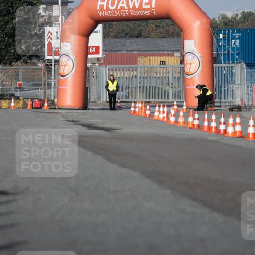 03.10.2026 - Köhlbrandbrückenlauf H.Heesch http://msf.ph/oto/10653770 03.10.2026 09:38:01 Ziel  meine-sportfotos.de