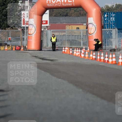 03.10.2026 - Köhlbrandbrückenlauf H.Heesch http://msf.ph/oto/10653772 03.10.2026 09:38:01 Ziel  meine-sportfotos.de